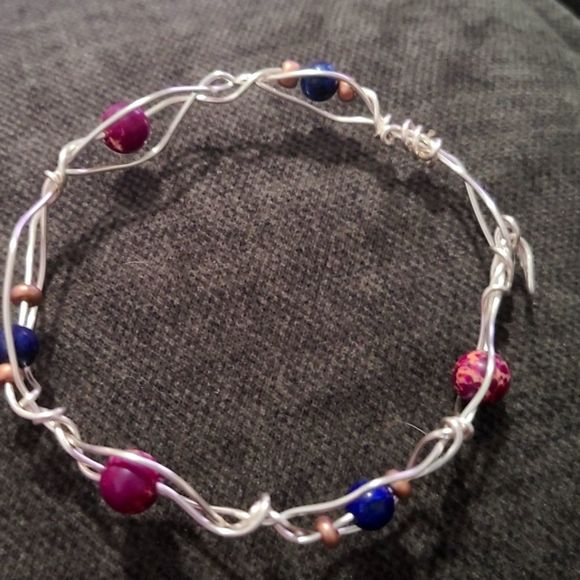 Forget me not bracelet with lapis and sugalite. - Picture 1 of 2